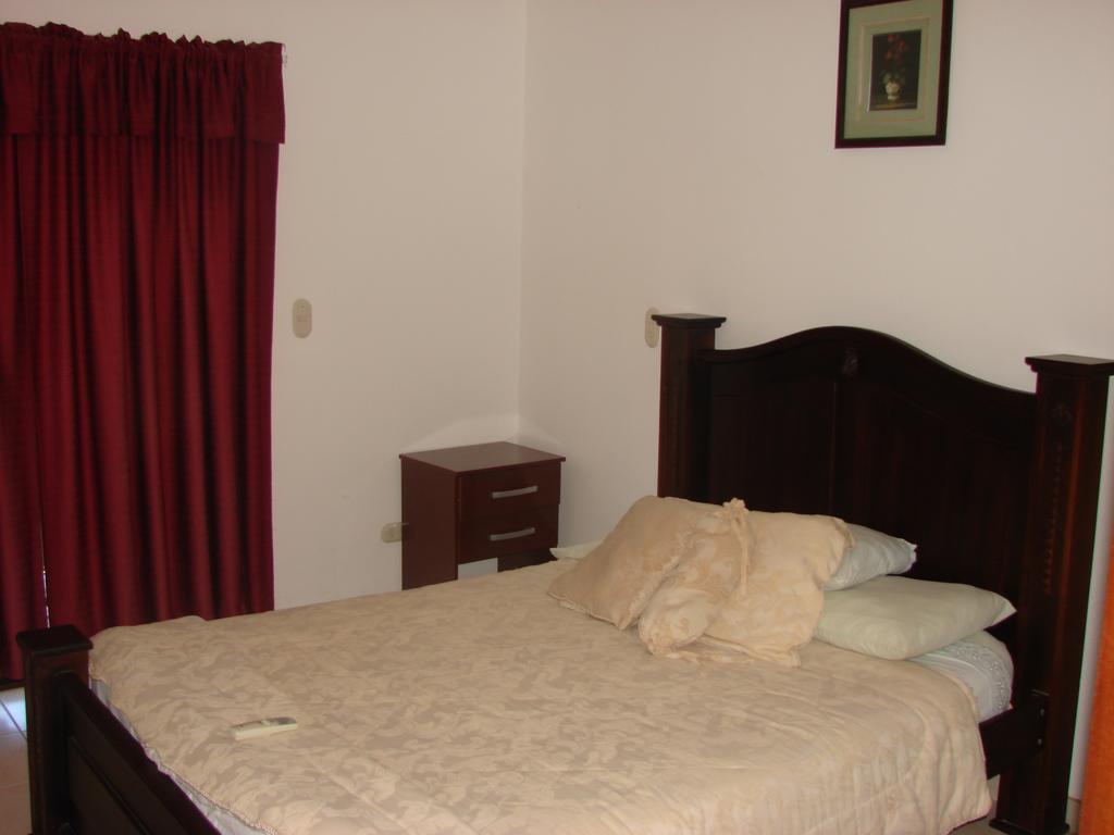 Villa Riviera 2 Bedroom Townhouse Playas del Coco 객실 사진