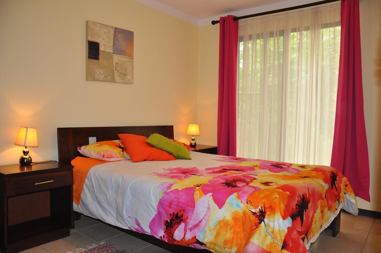 Villa Riviera 2 Bedroom Townhouse Playas del Coco 객실 사진